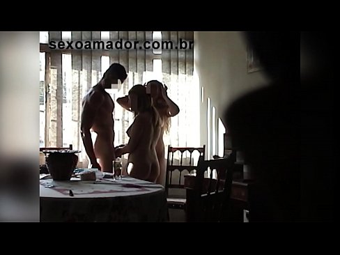 ❤️ Amigos sexuais convidam um homem gigante e uma ménage à trois com ele Pornuts em pt-br.fulldesisex.ru ❌️
